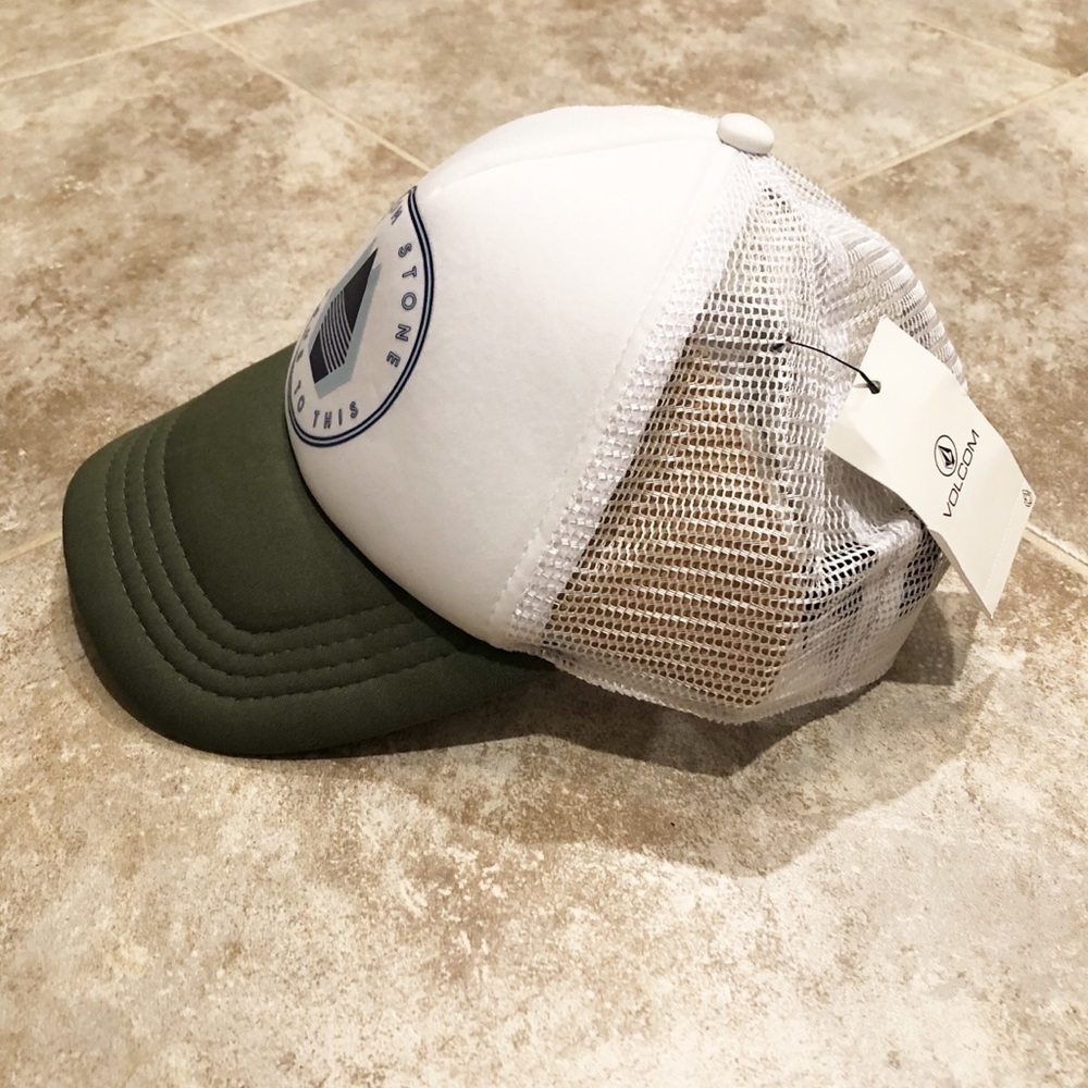 š Volcom Endless Rays adjustable hat ⦠- Picture 4 of 9